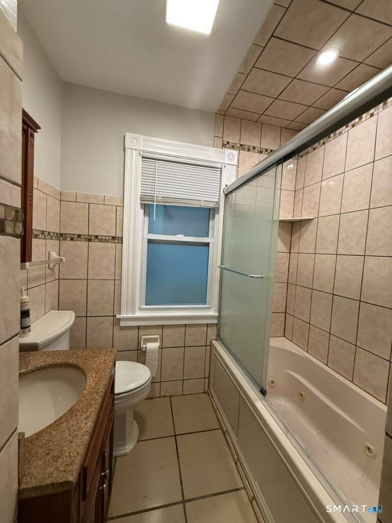 1239 Forest Road, Unit 1 New Haven, CT 06515 - Photo 7 of 10