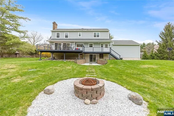 $1,399,999 | 68 Burnwood Lane, Upper Saddle River, NJ 07458