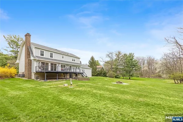 $1,399,999 | 68 Burnwood Lane, Upper Saddle River, NJ 07458