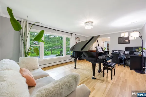 $1,399,999 | 68 Burnwood Lane, Upper Saddle River, NJ 07458