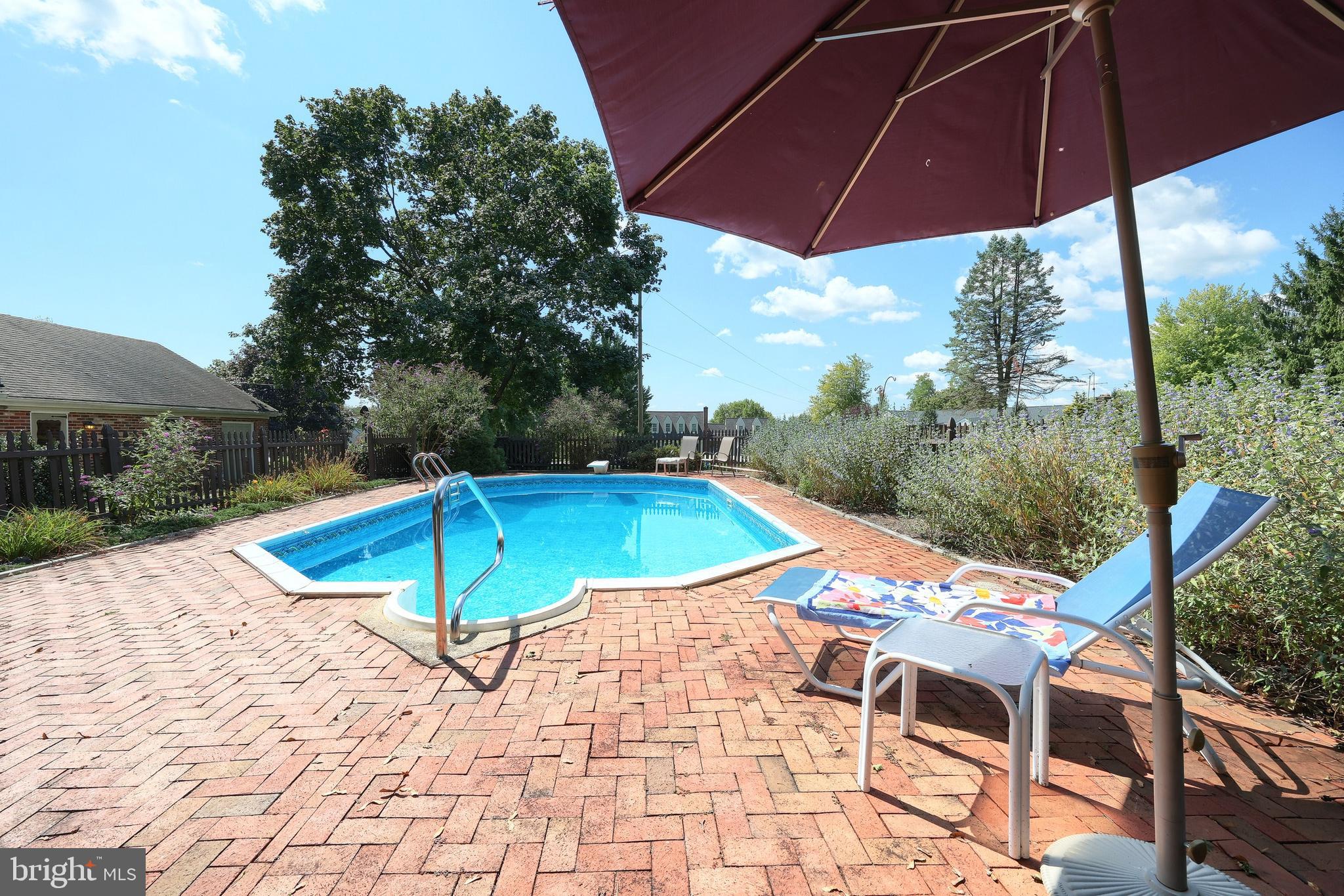 12 Stone Ridge Drive New Freedom, PA 17349 - Photo 8 of 69 Grab your book!