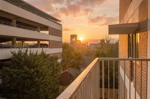 $150,000 | 3600 Montrose Boulevard, Unit 405, Houston, TX 77006