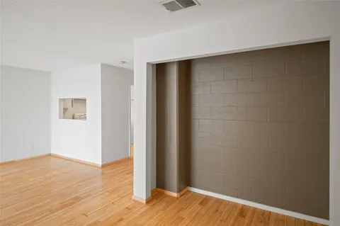 $150,000 | 3600 Montrose Boulevard, Unit 405, Houston, TX 77006