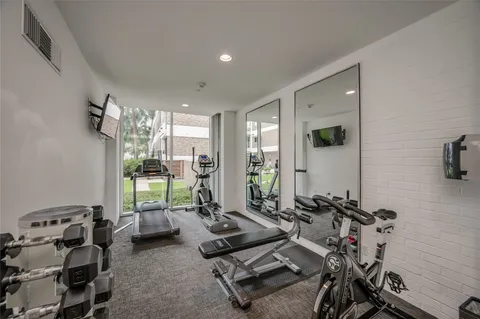 $150,000 | 3600 Montrose Boulevard, Unit 405, Houston, TX 77006