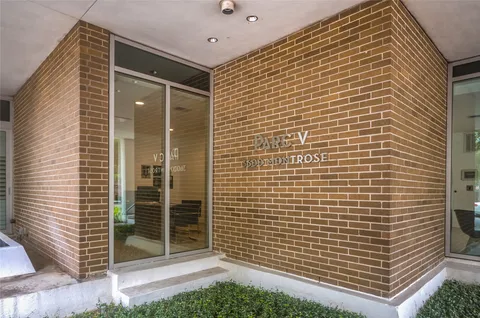 $150,000 | 3600 Montrose Boulevard, Unit 405, Houston, TX 77006
