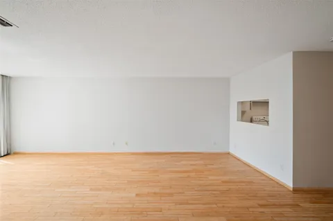 $150,000 | 3600 Montrose Boulevard, Unit 405, Houston, TX 77006