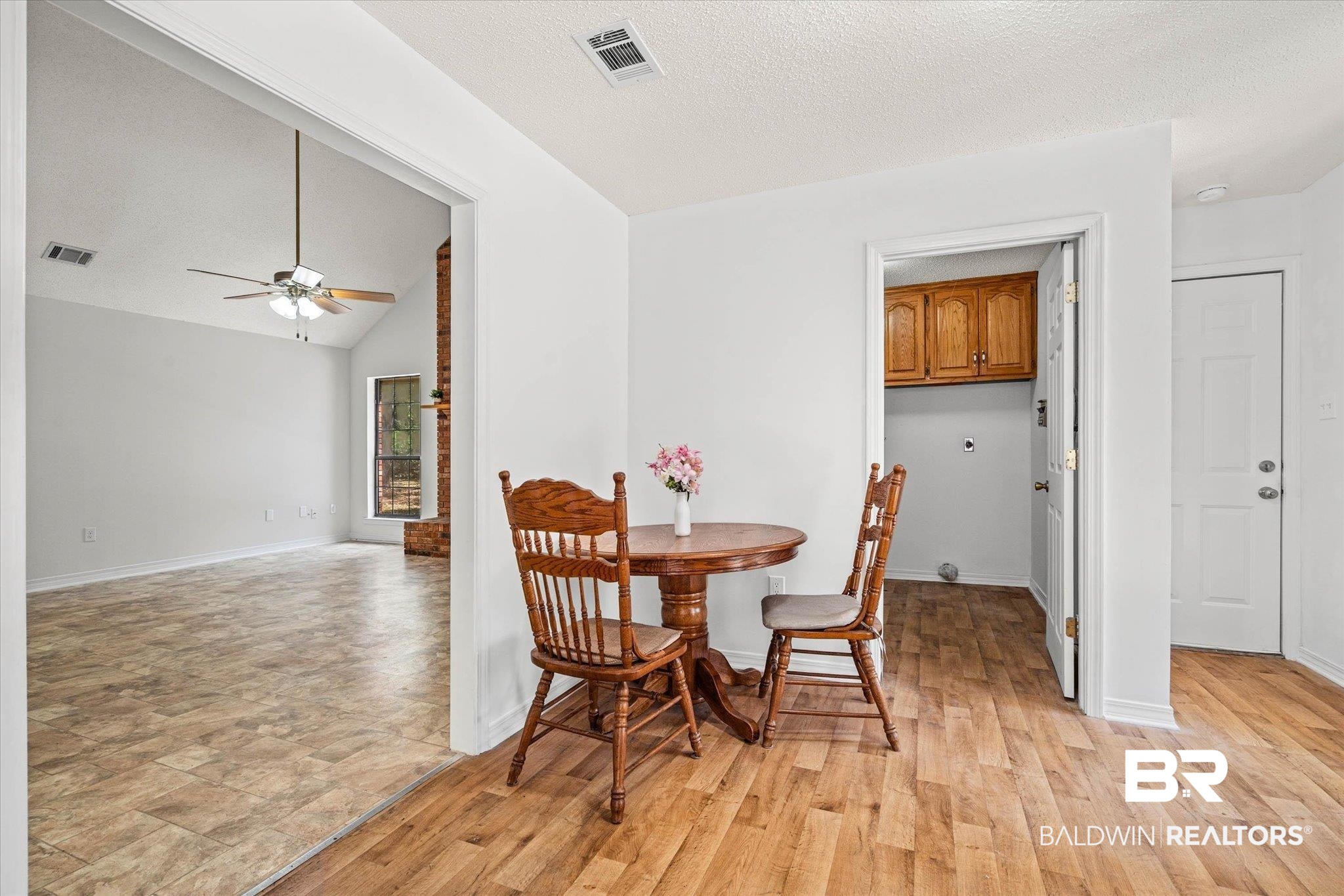 9770 Lakeview Road Bay Minette, AL 36507 - Photo 14 of 44 Breakfast Area