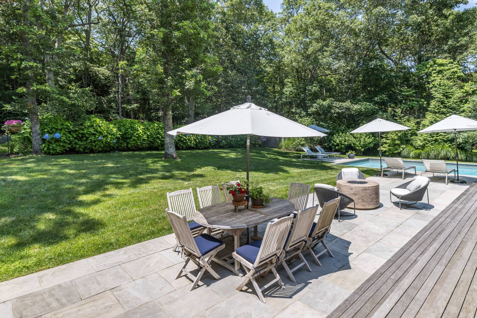 27 Landfall Road East Hampton, NY 11937 - Photo 20 of 24 a view of outdoor space yard and patio