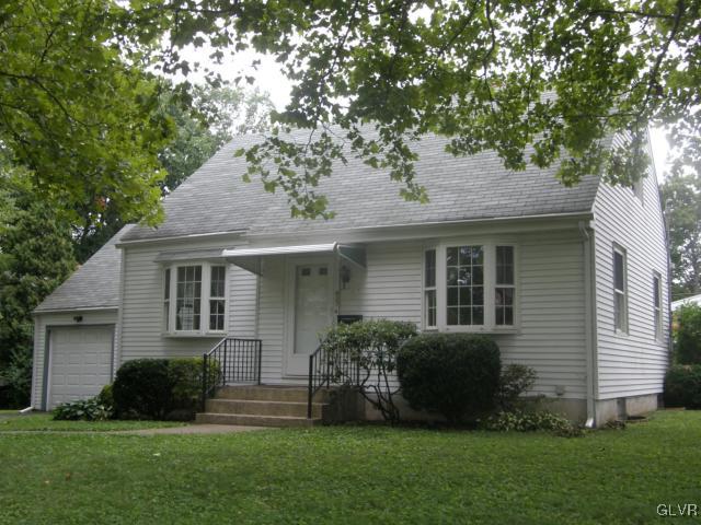 827 Magnolia Road Hellertown, PA 18055 - Photo 1 of 7 Gallery Image 1