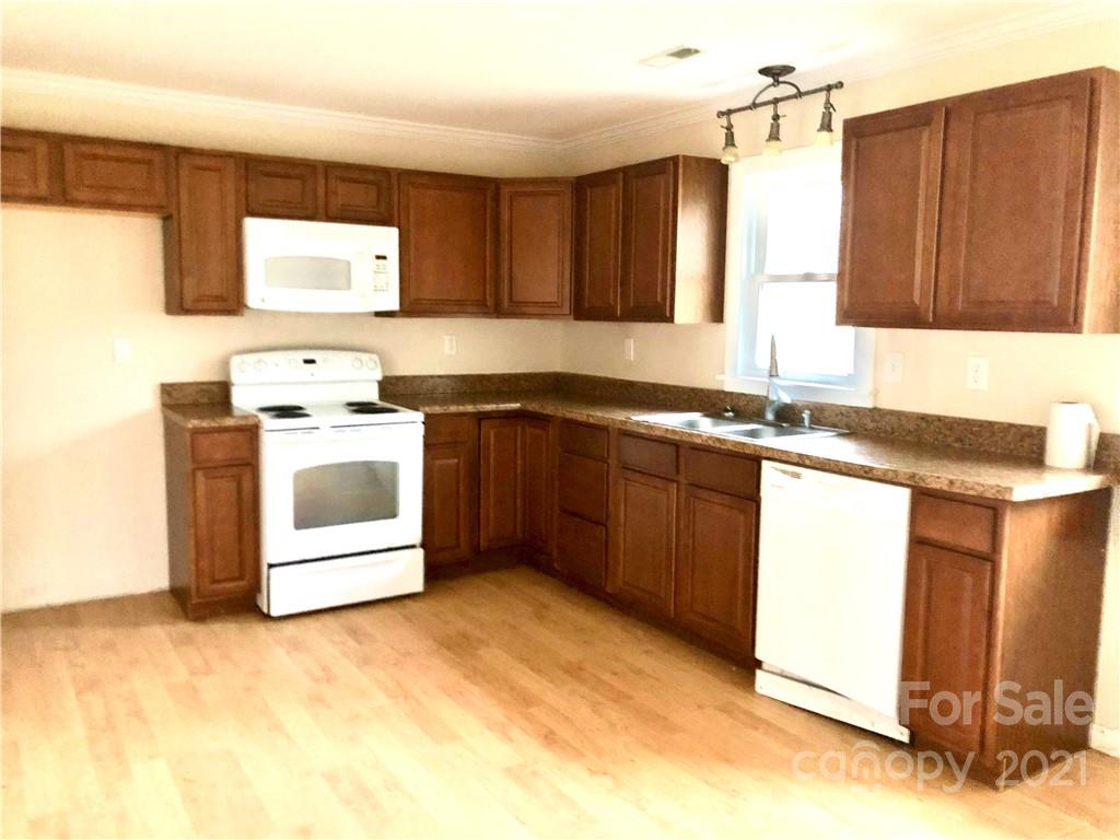 1570 Propst Road Morganton, NC 28655 - Photo 4 of 17 Gallery Image 4