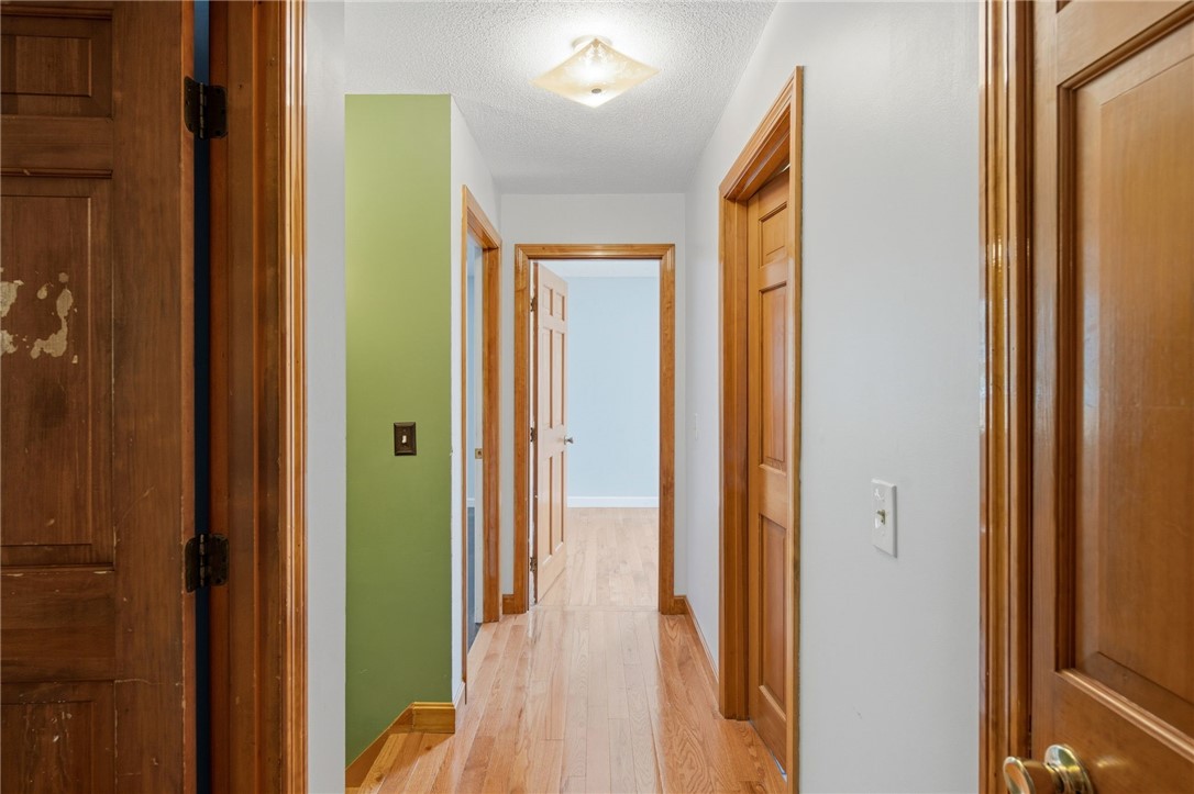 655 Saugatucket Road South Kingstown, RI 02879 - Photo 26 of 50 2nd floor hallway