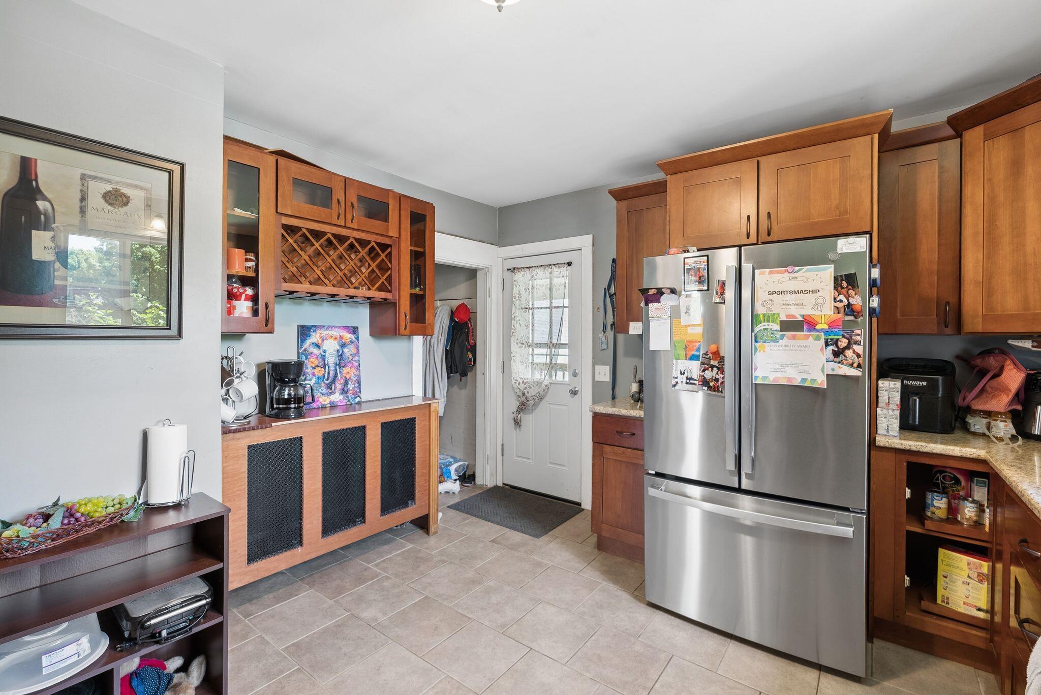 163 Rosedale Street Lewiston, ME 04240 - Photo 4 of 41 27_DSC01277