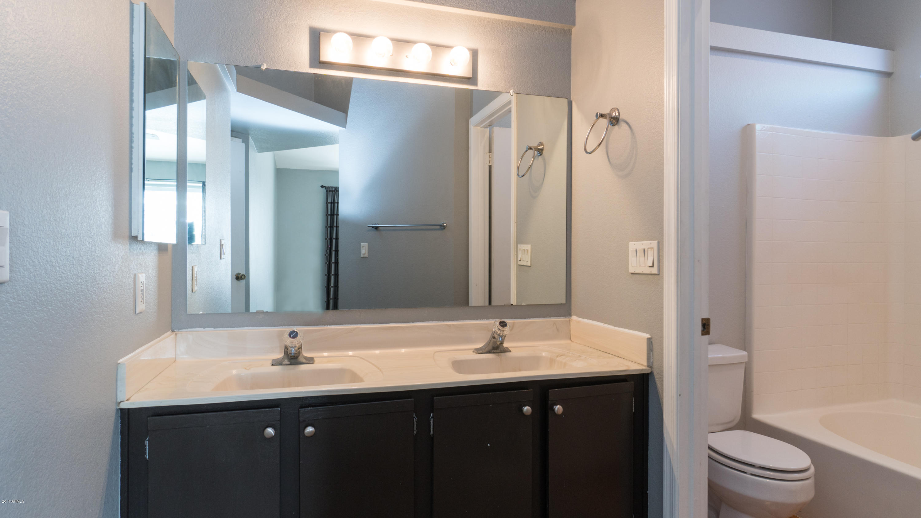 7932 West Wethersfield Road Peoria, AZ 85381 - Photo 18 of 43 7932 W Wethersfield-18