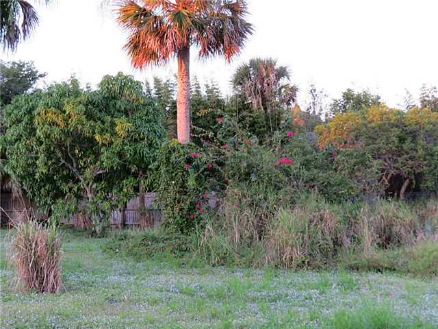 112 Harris Street Fort Pierce, FL 34982 - Photo 2 of 14 Gallery Image 2