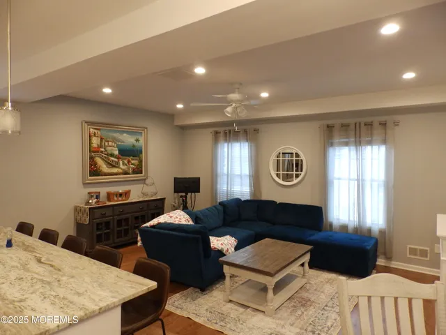 $1,900 | 159 West Bay Way, Lavallette, NJ 08735