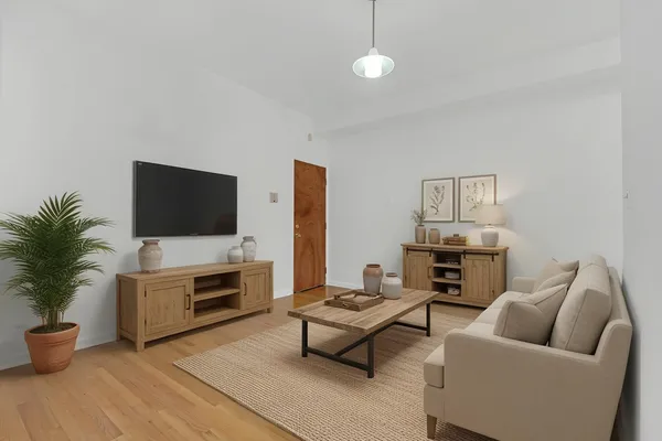 $345,000 | 1951 West Foster Avenue, Unit 2ME, Chicago, IL 60640