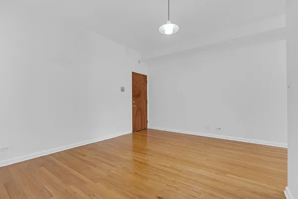 $345,000 | 1951 West Foster Avenue, Unit 2ME, Chicago, IL 60640