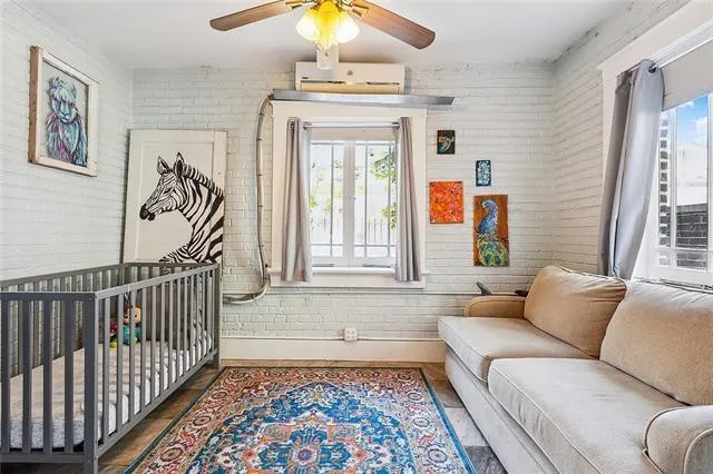 $2,300 | 918 Dauphine Street, Unit 1, New Orleans, LA 70116