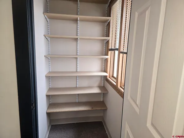 a view of entryway with window