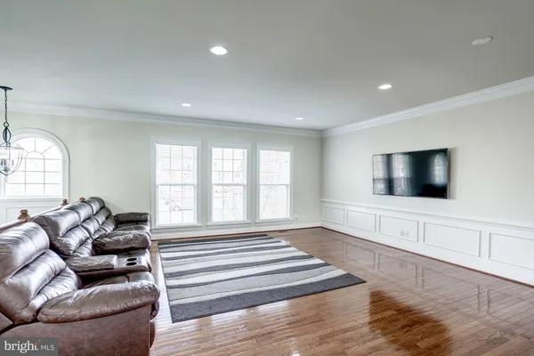 $3,495 | 42749 Wilmar Square, Broadlands, VA 20148