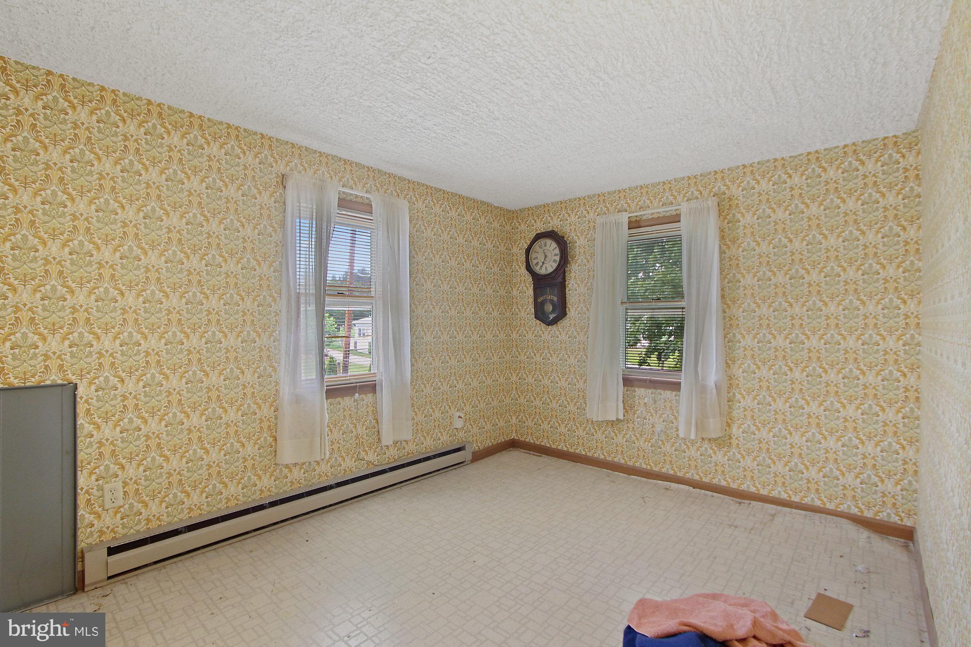 1859 Stoverstown Road Spring Grove, PA 17362 - Photo 18 of 38