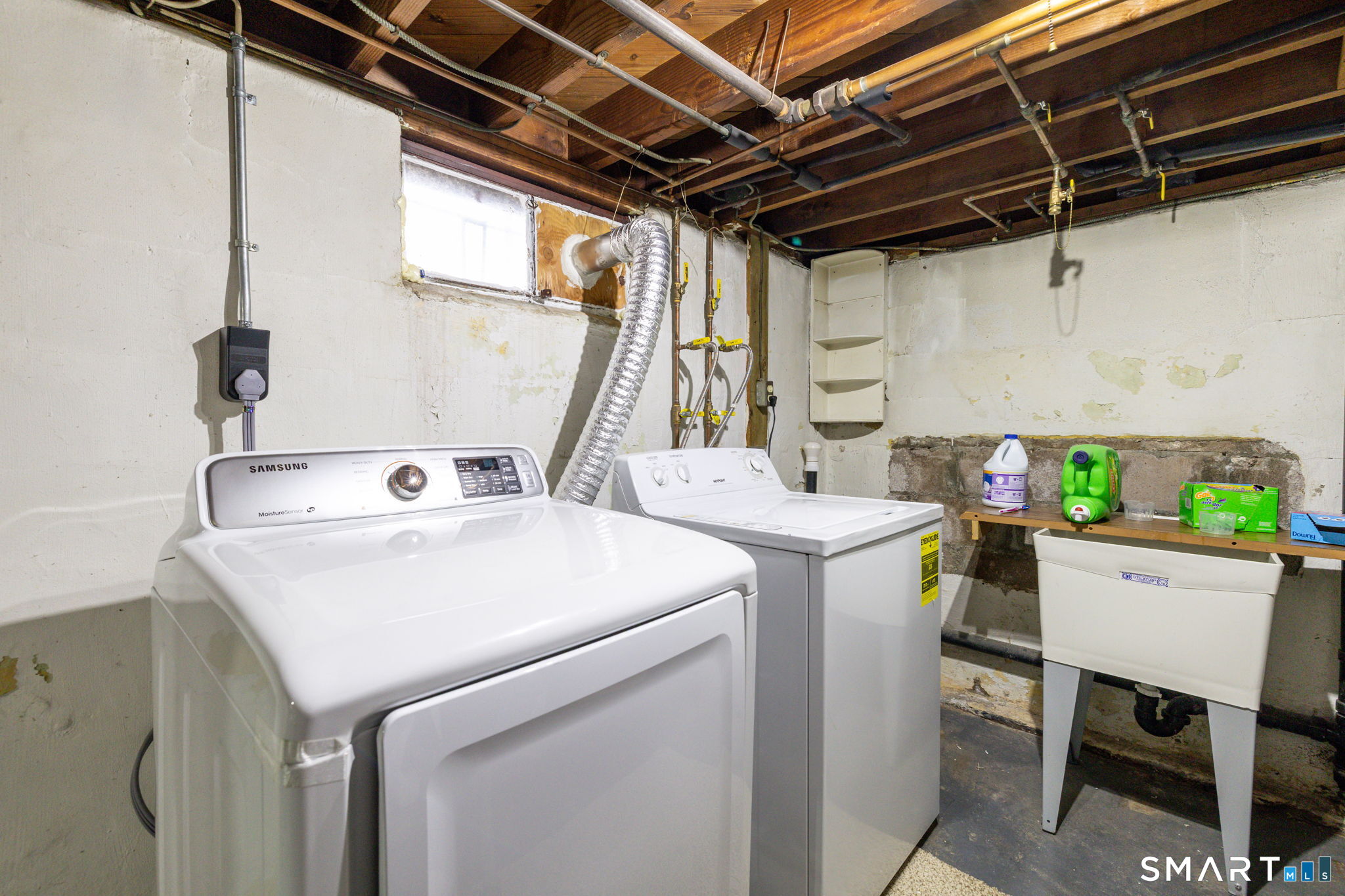 80 West Street Windsor Locks, CT 06096 - Photo 20 of 38 a utility room with dryer and washer
