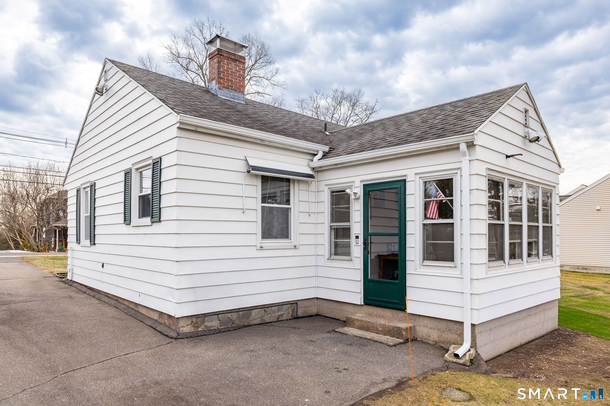 80 West Street Windsor Locks, CT 06096 - Photo 33 of 38 a view of a house with a yard