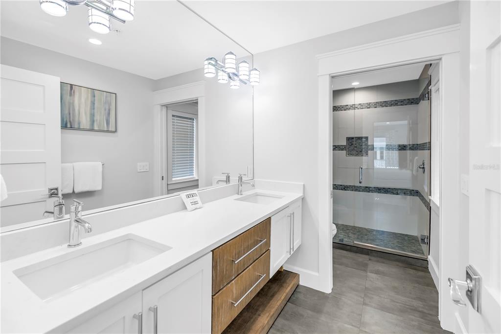 316 Beach Road Sarasota, FL 34242 - Photo 24 of 98