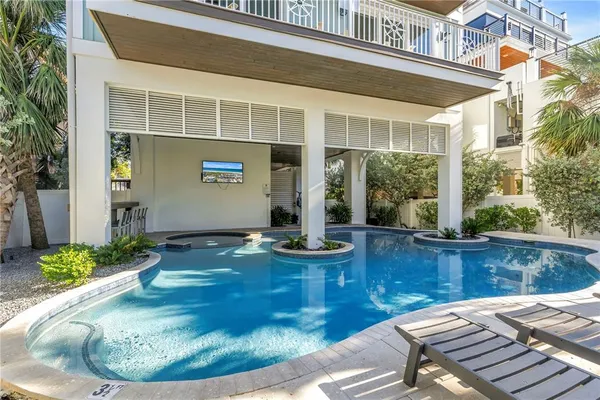 $5,750,000 | 316 Beach Road, Sarasota, FL 34242