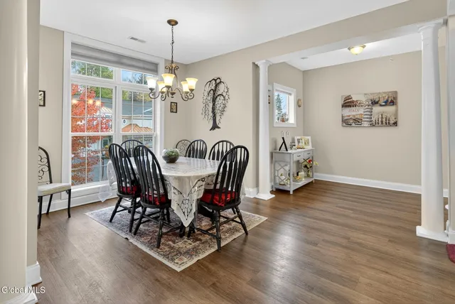 $419,800 | 807 Valley Pointe Drive, Niskayuna, NY 12309