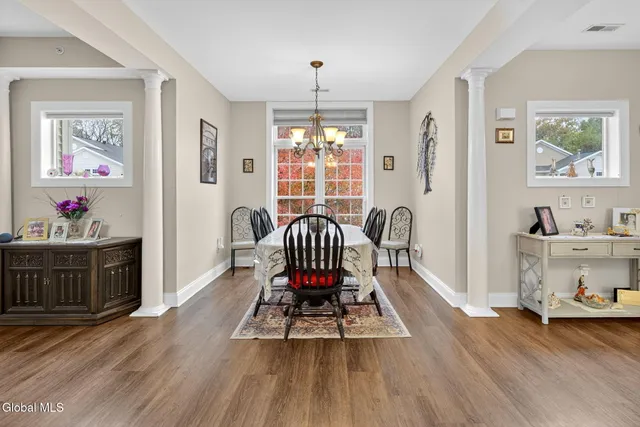 $419,800 | 807 Valley Pointe Drive, Niskayuna, NY 12309