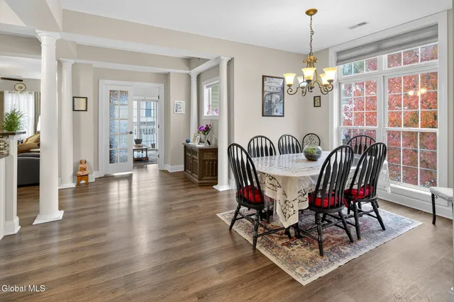 $419,800 | 807 Valley Pointe Drive, Niskayuna, NY 12309