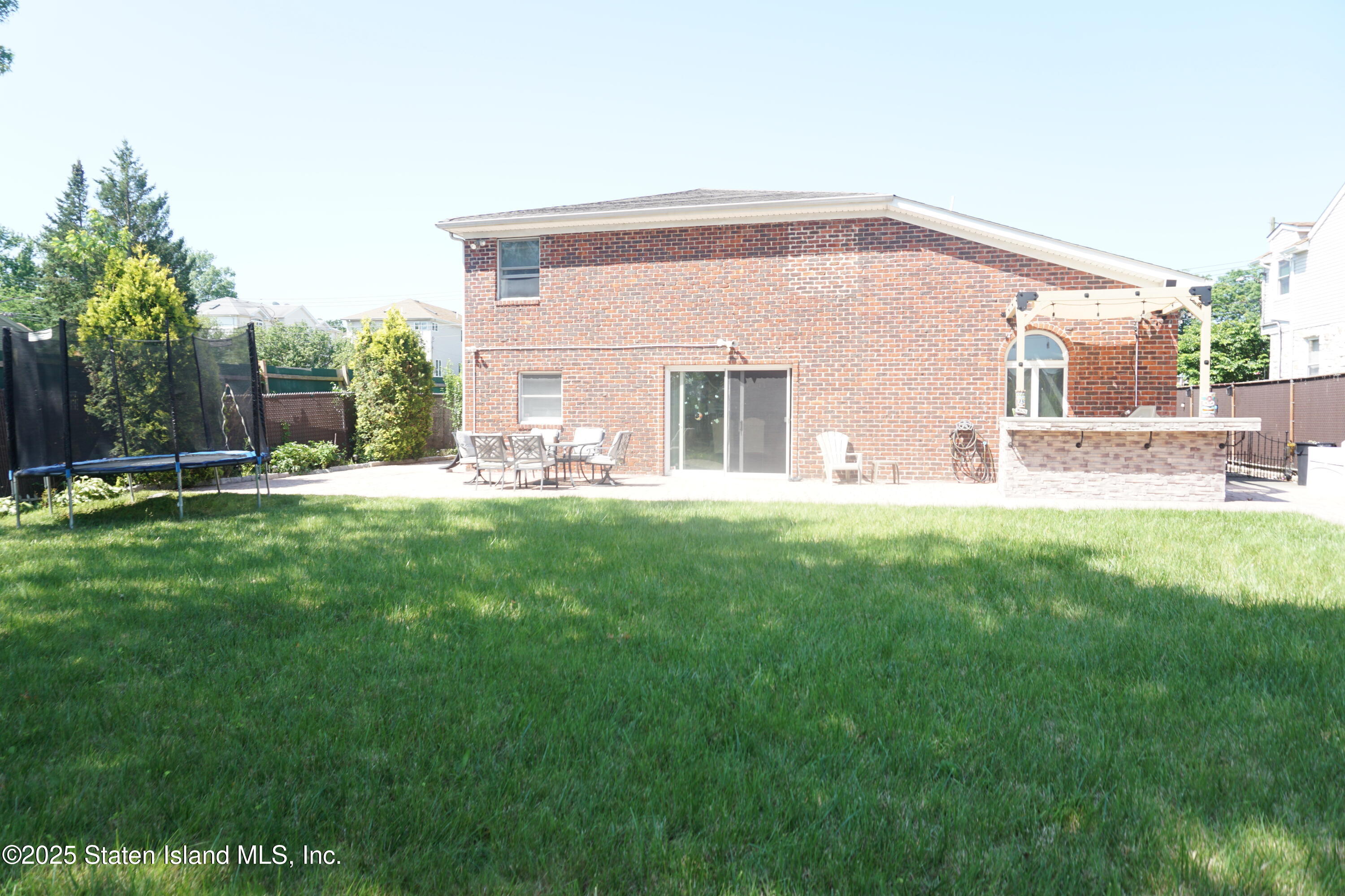 249 Ridgecrest Avenue Staten Island, NY 10312 - Photo 12 of 38 DSC01381