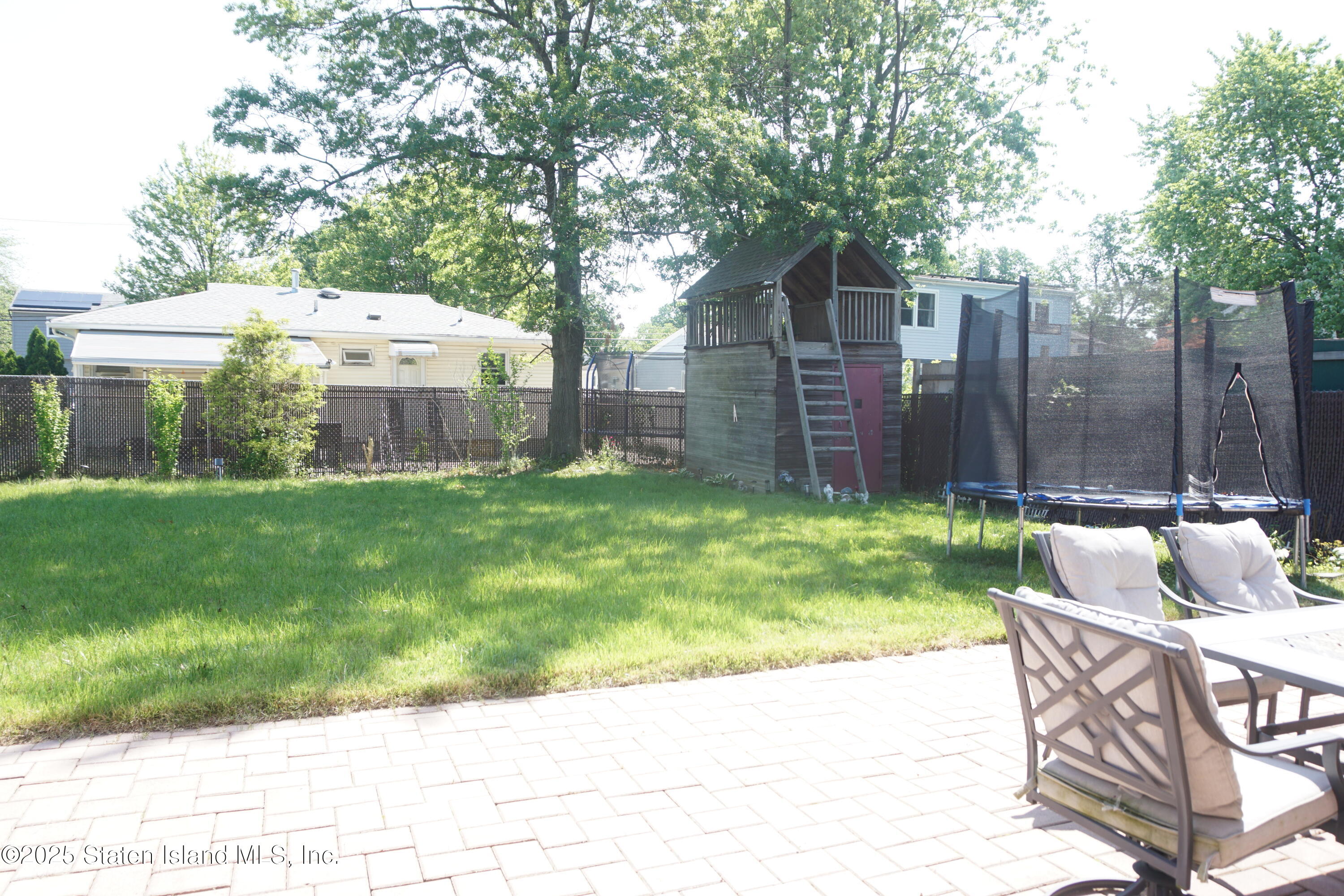 249 Ridgecrest Avenue Staten Island, NY 10312 - Photo 13 of 38 DSC01374