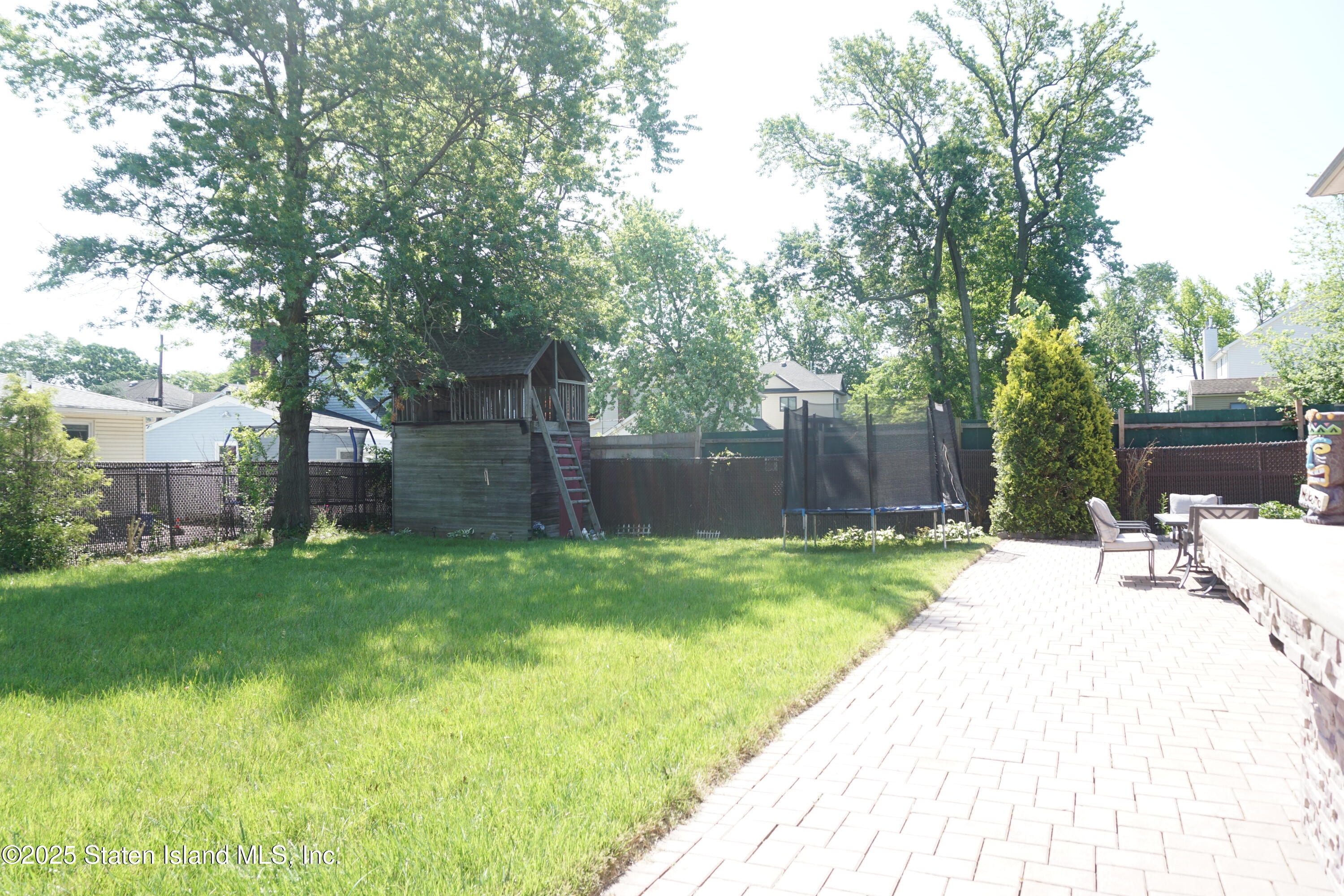 249 Ridgecrest Avenue Staten Island, NY 10312 - Photo 14 of 38 DSC01364