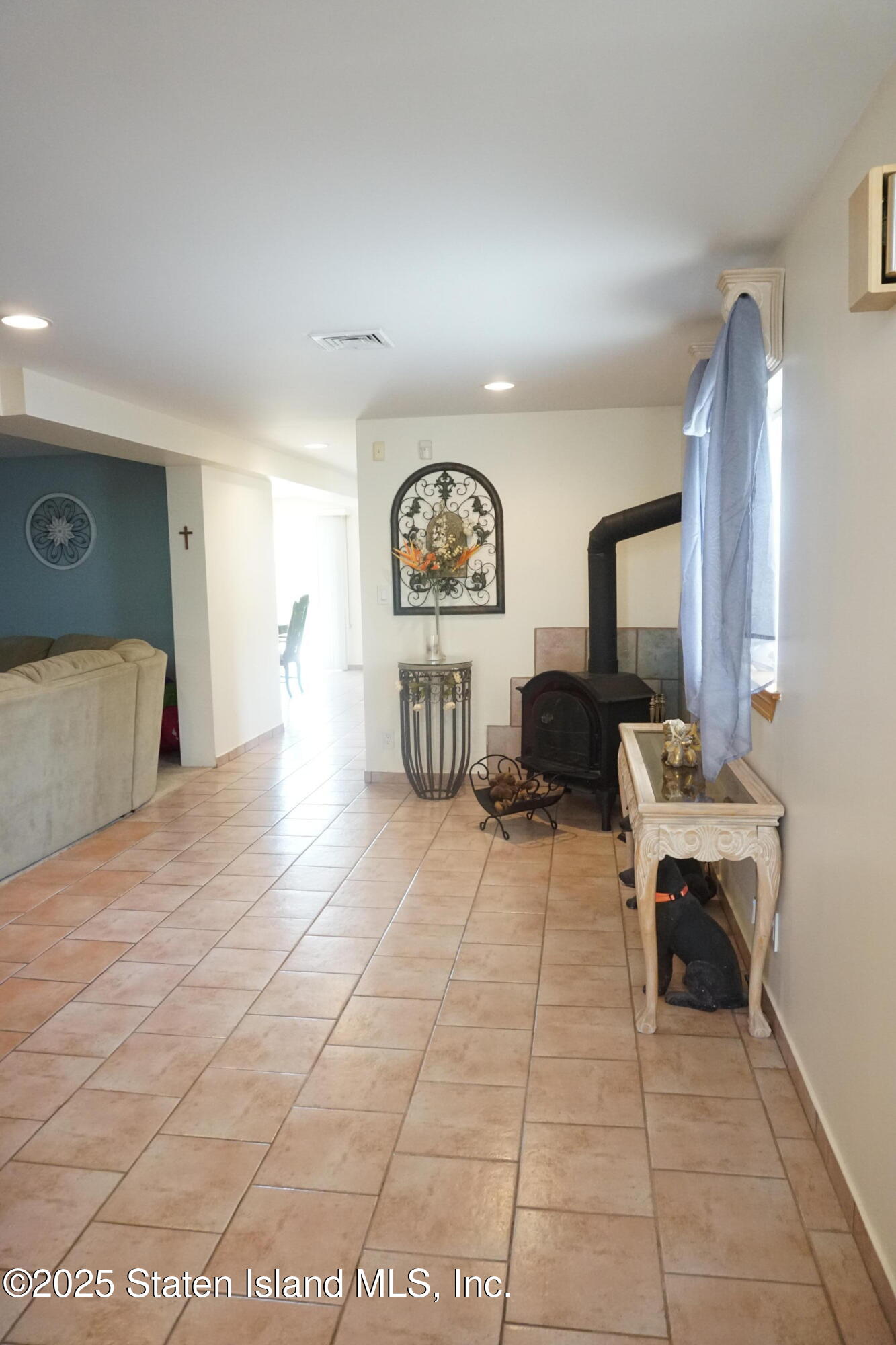 249 Ridgecrest Avenue Staten Island, NY 10312 - Photo 16 of 38 DSC01403