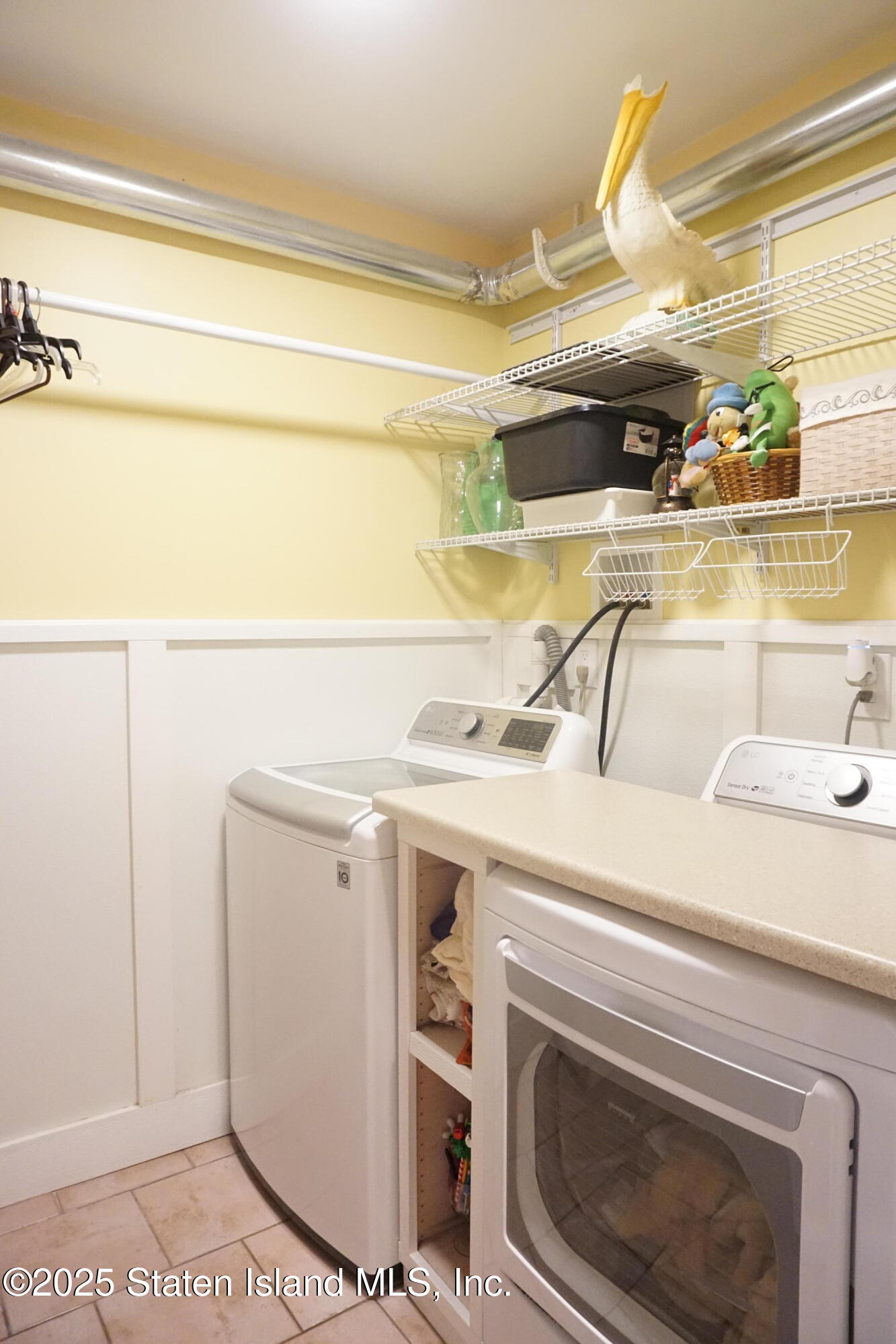 249 Ridgecrest Avenue Staten Island, NY 10312 - Photo 27 of 38 DSC01395