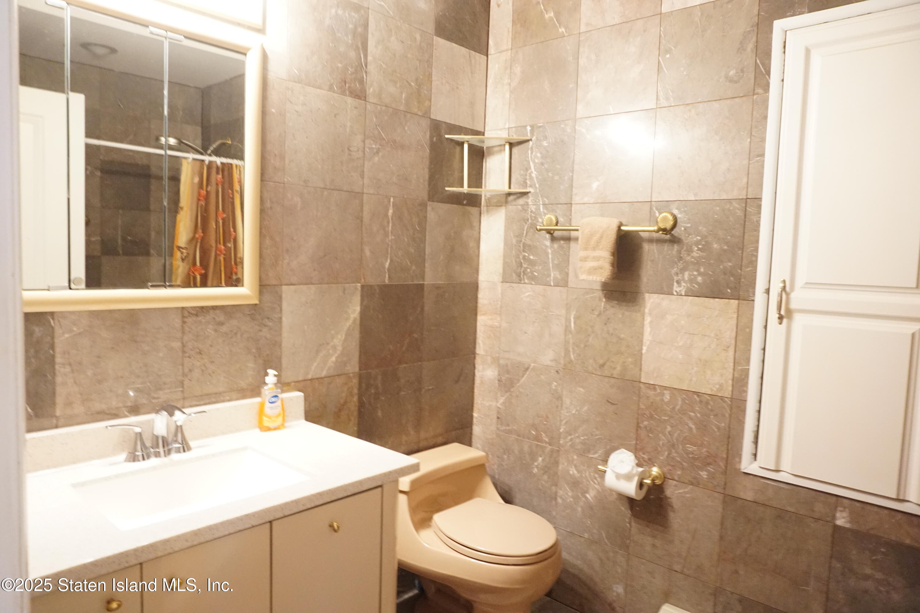 249 Ridgecrest Avenue Staten Island, NY 10312 - Photo 38 of 38 DSC01462