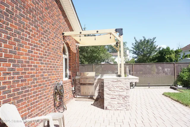 $1,529,000 | 249 Ridgecrest Avenue | Eltingville