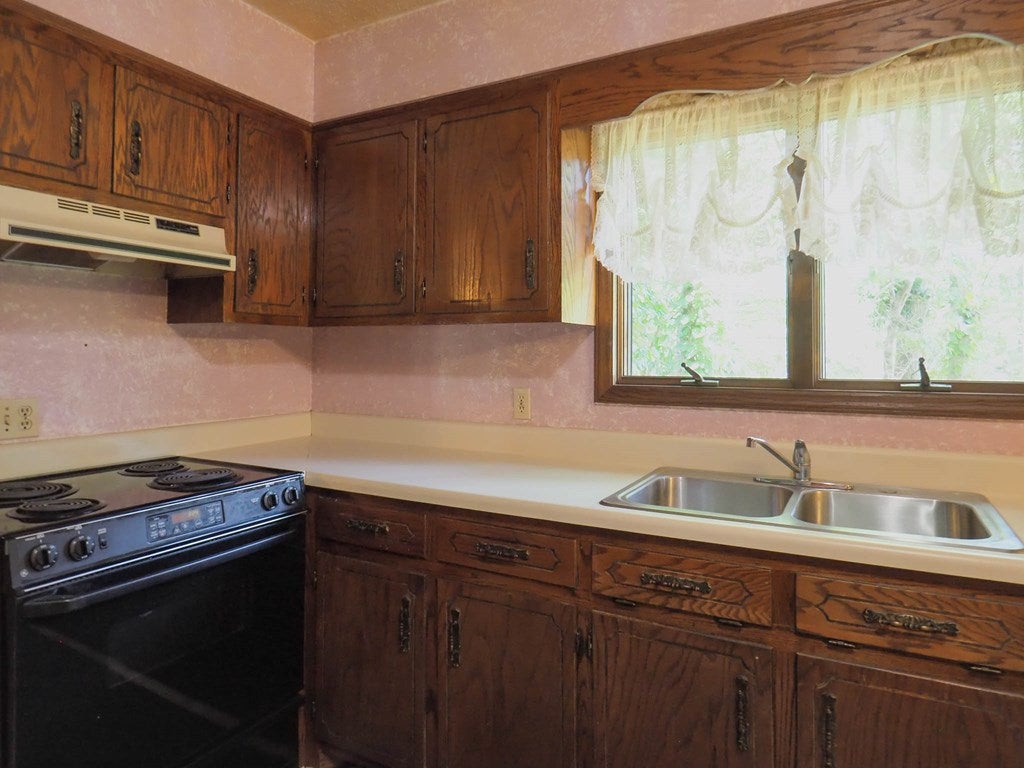 2173 Edmonds Road Galax, VA 24333 - Photo 30 of 37 Gallery Image 30