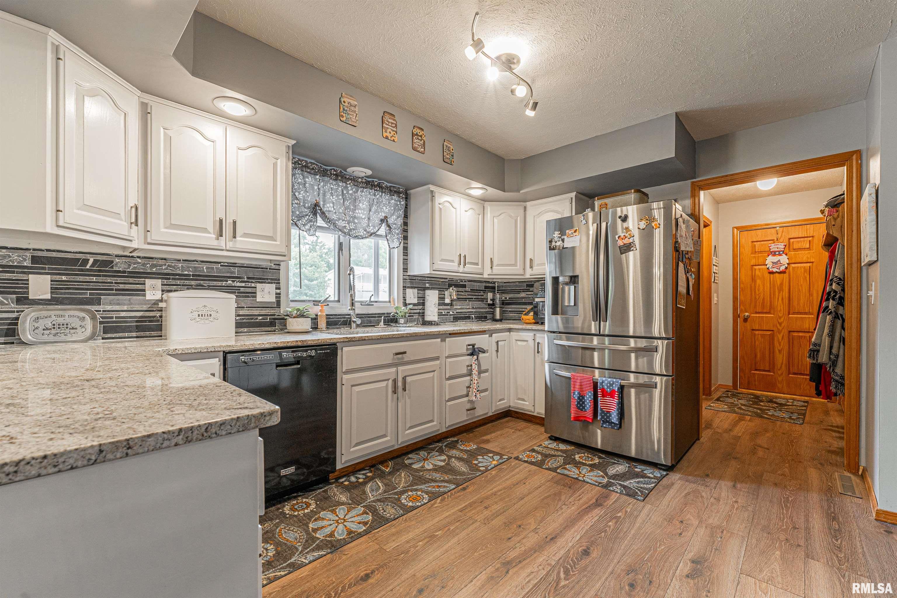 306 Southwest 5th Street Atlanta, IL 61723 - Photo 13 of 41 Gallery Image 13