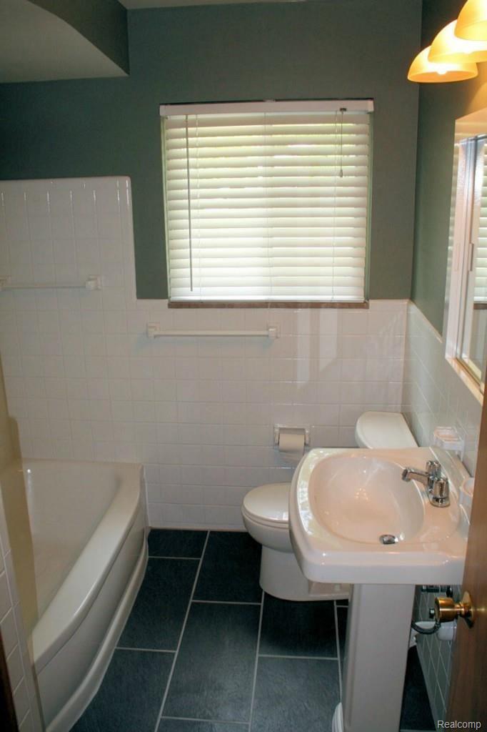 53740 Shelby Road Utica, MI 48316 - Photo 16 of 35 16.jpg