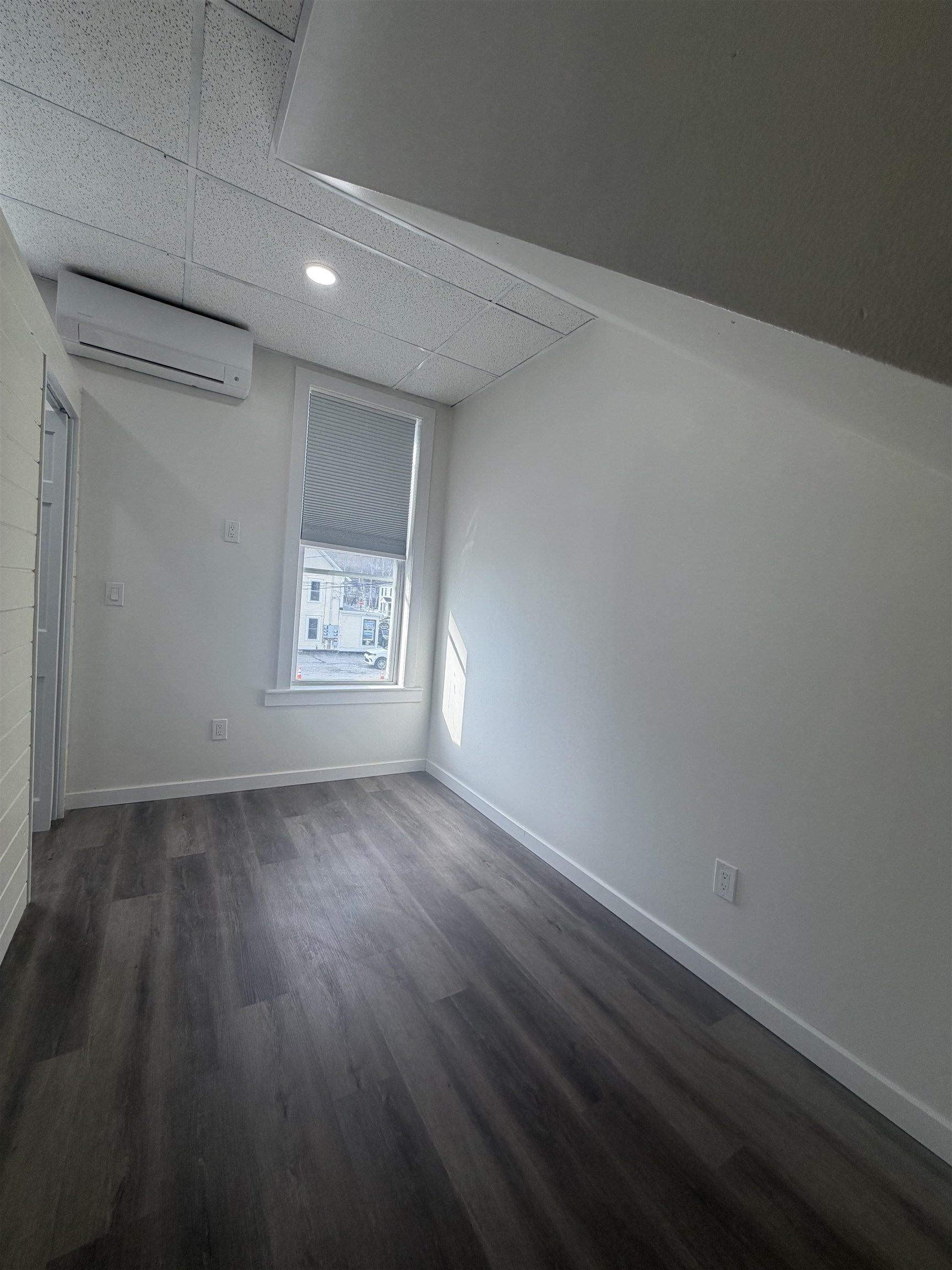 158 Main Street Ludlow, VT 05149 - Photo 13 of 18