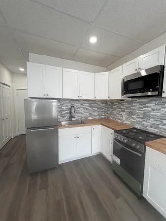 $1,000 | 158 Main Street, Ludlow, VT 05149