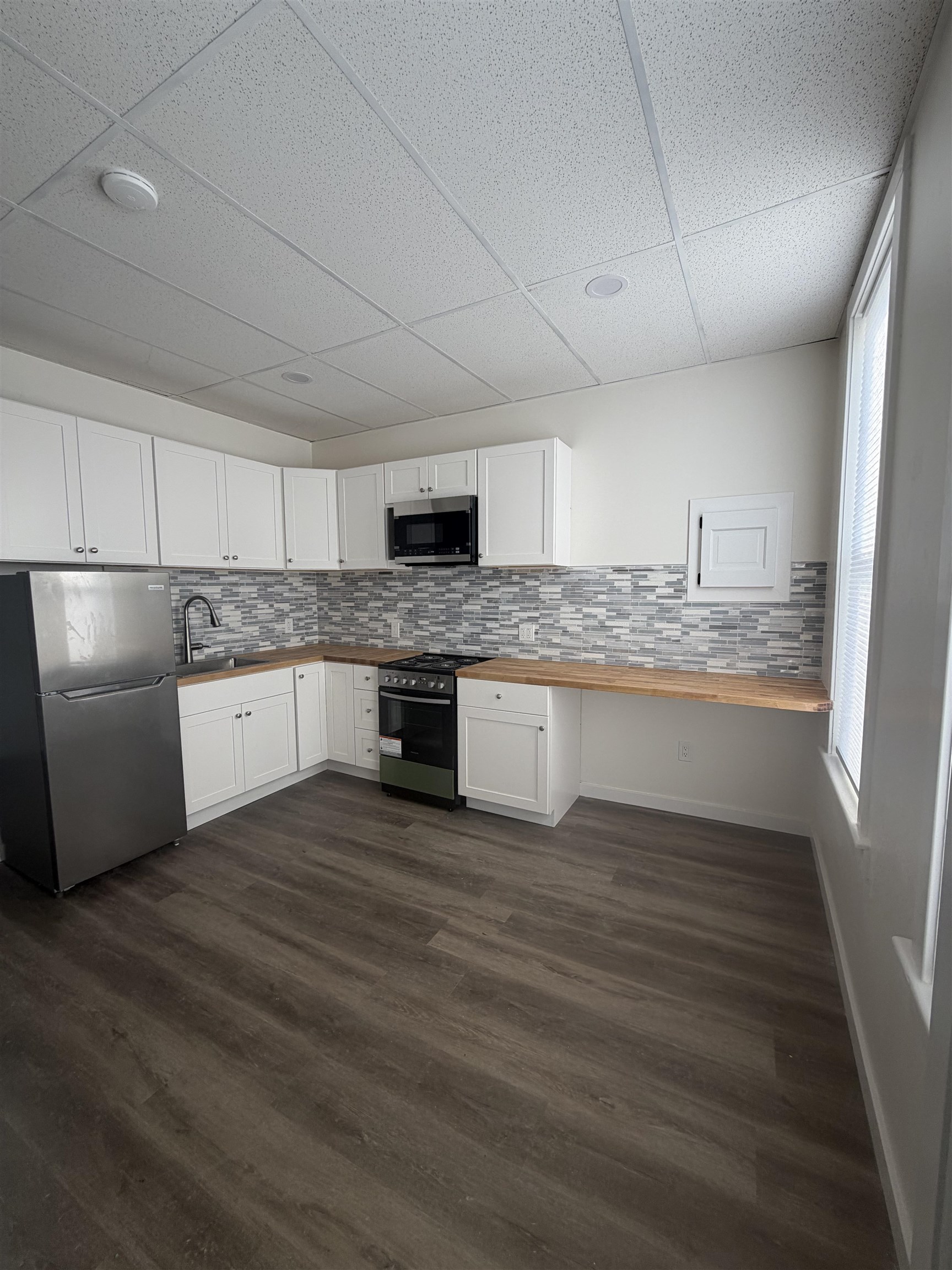 158 Main Street Ludlow, VT 05149 - Photo 6 of 18