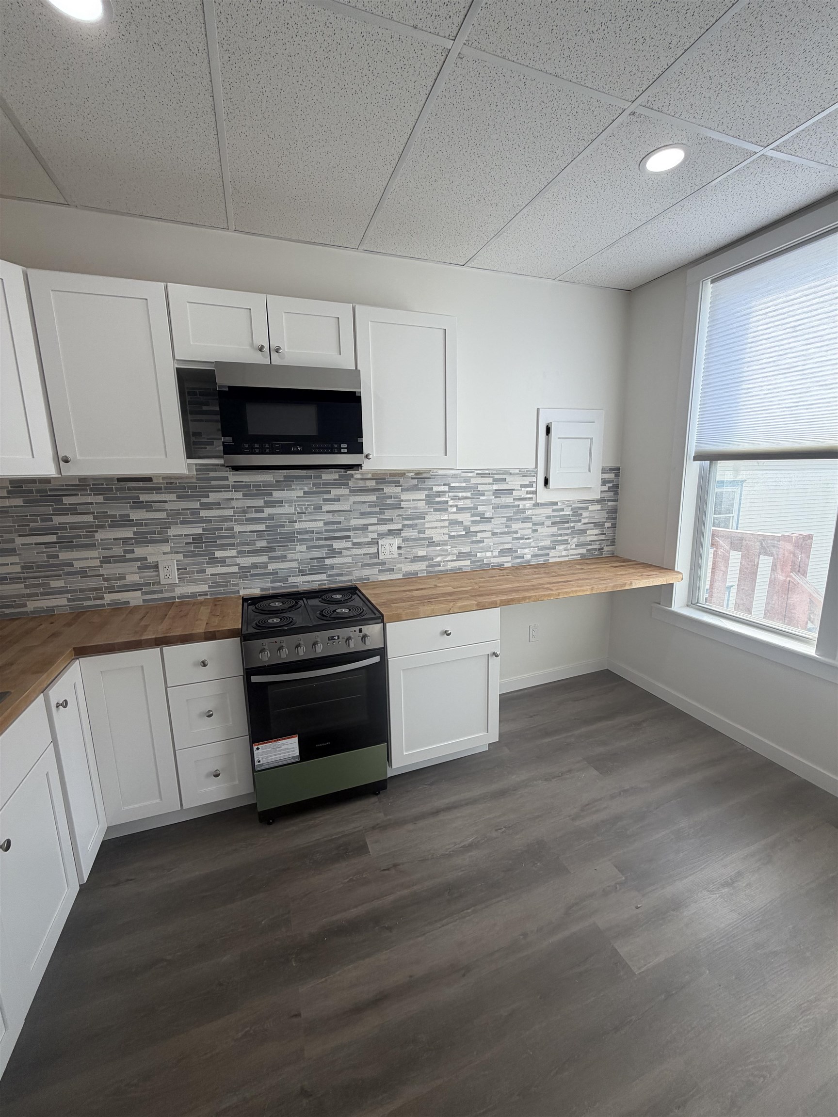 158 Main Street Ludlow, VT 05149 - Photo 9 of 18