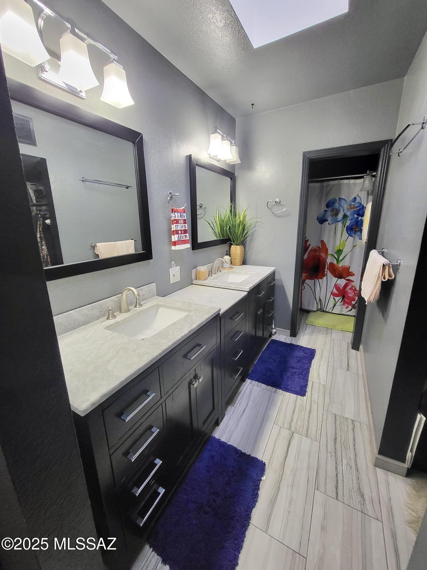 8255 North Oracle Road, Unit 203 Tucson, AZ 85704 - Photo 19 of 25 b9026e3d-e908-4d2e-8118-be14535fb6e3