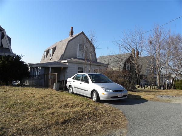 52 Spring Street Quincy, MA 02169 - Photo 2 of 3 Gallery Image 2