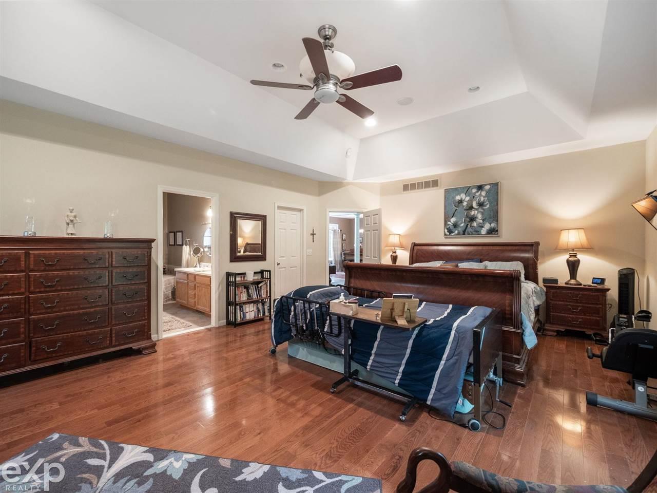 6020 North Rochester Road Rochester, MI 48306 - Photo 37 of 74 50075031-40.JPG