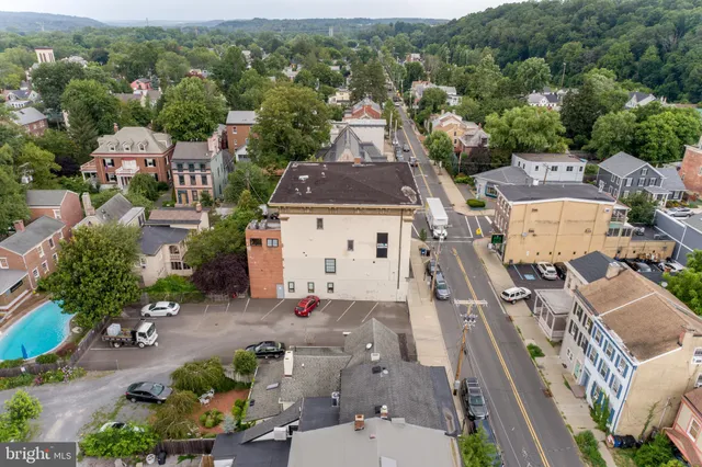 a car parked in front of a house